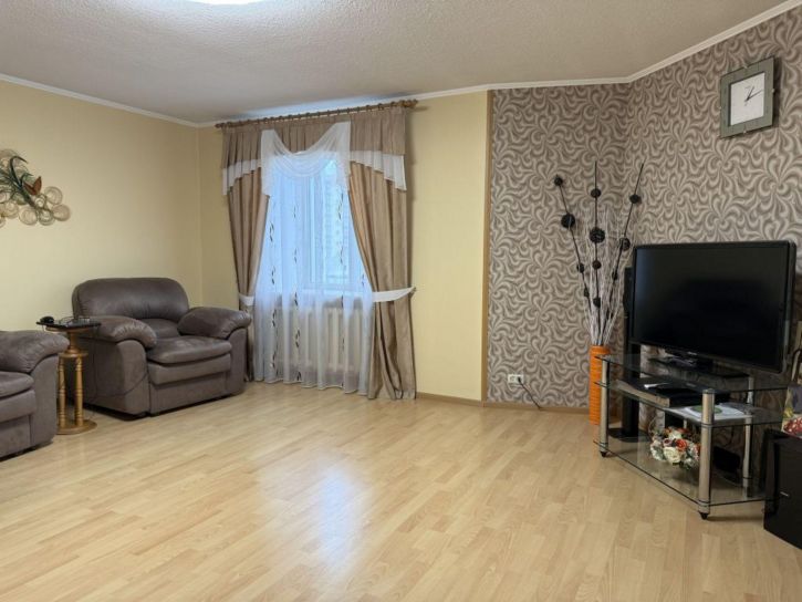 3-комн квартира Ленина ул, 102Вк1