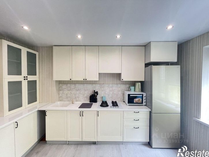 3-комн квартира пр-кт Строителей, 13,  д. 13