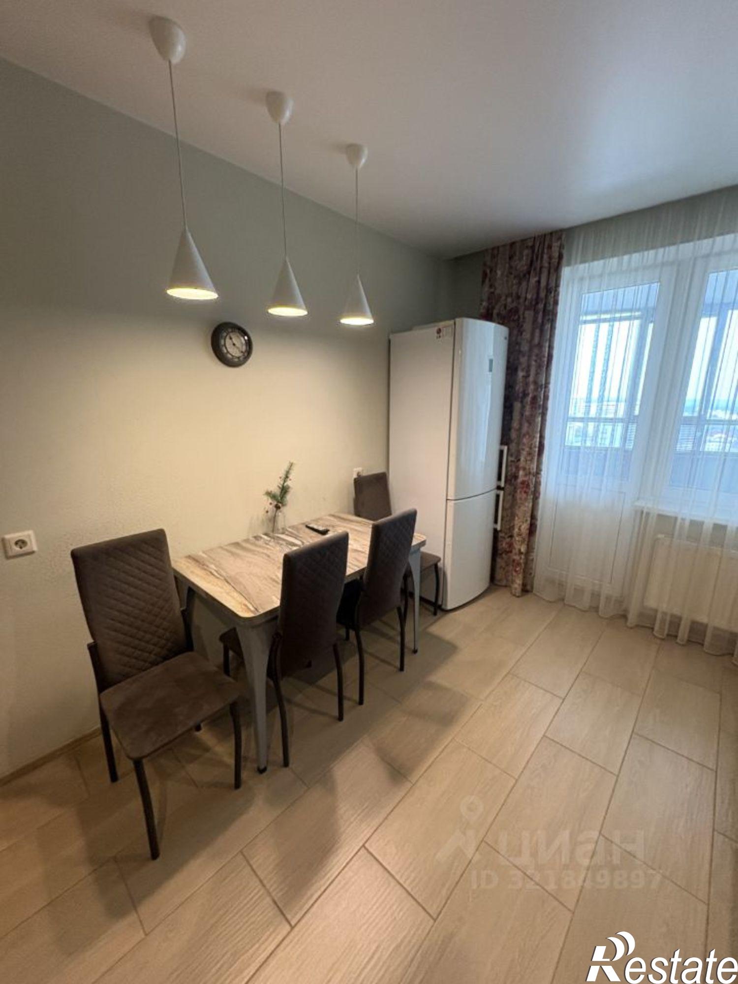 Сдать квартиру за 40 000 рублей на Октябрьский пр-кт, 117