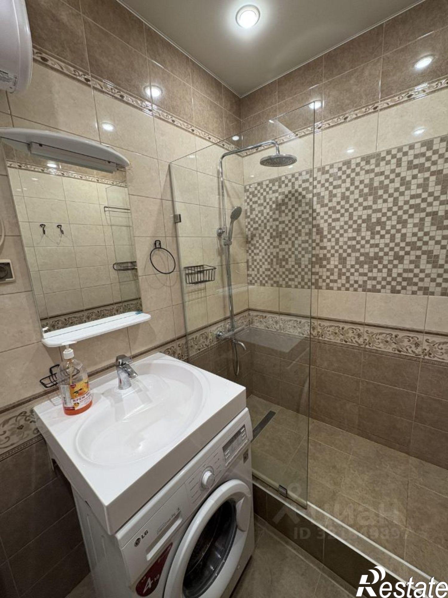 Сдать квартиру за 40 000 рублей на Октябрьский пр-кт, 117