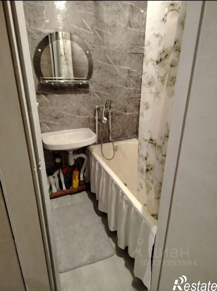 2-комн квартира улица Дзержинского, 52,  д. 52