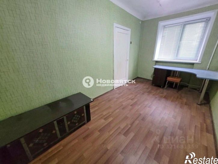 2-комн квартира улица Ивана Попова, 20,  д. 20