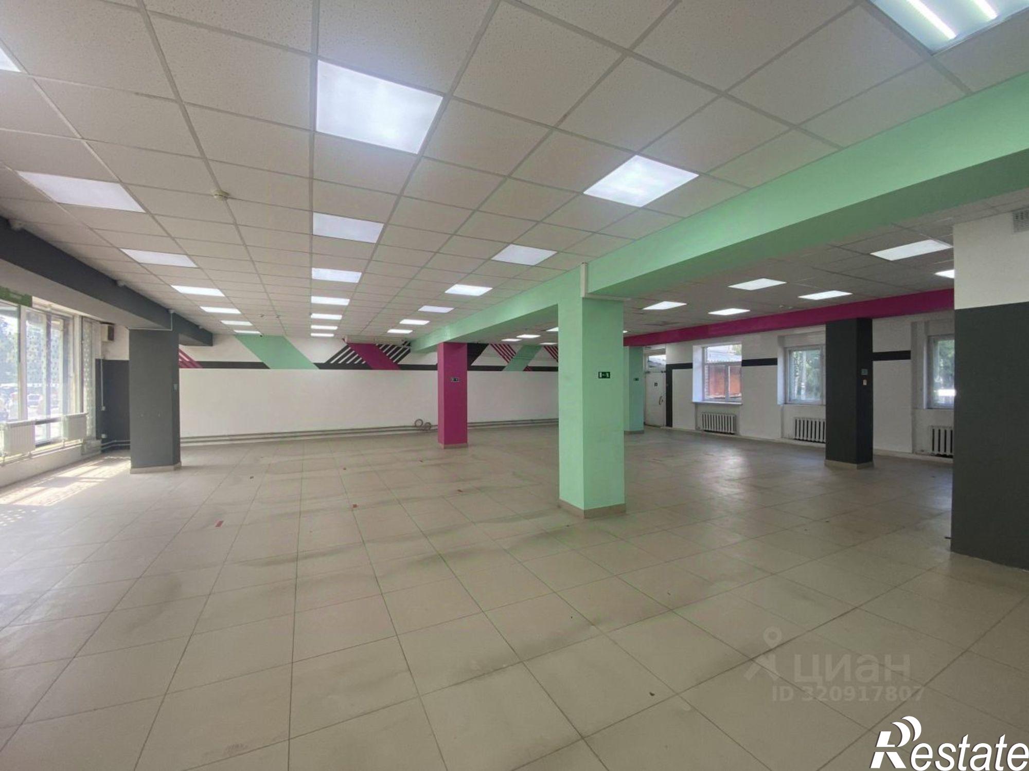 Сдать торговое помещение за 32 835 рублей на ул Комсомольская, 19