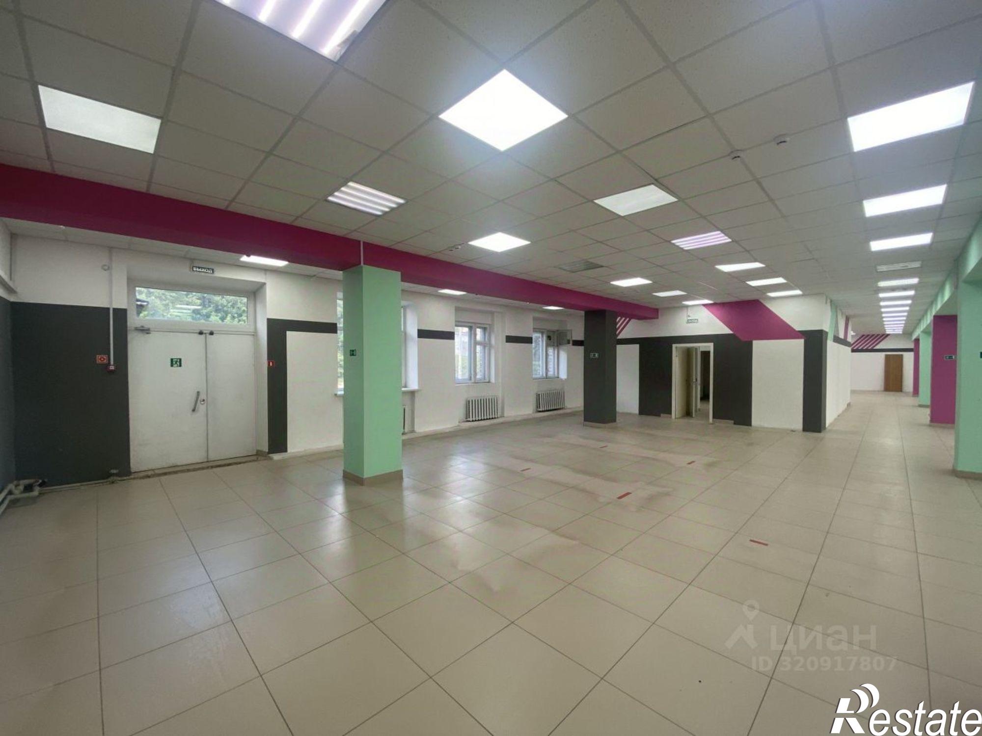 Сдать торговое помещение за 32 835 рублей на ул Комсомольская, 19