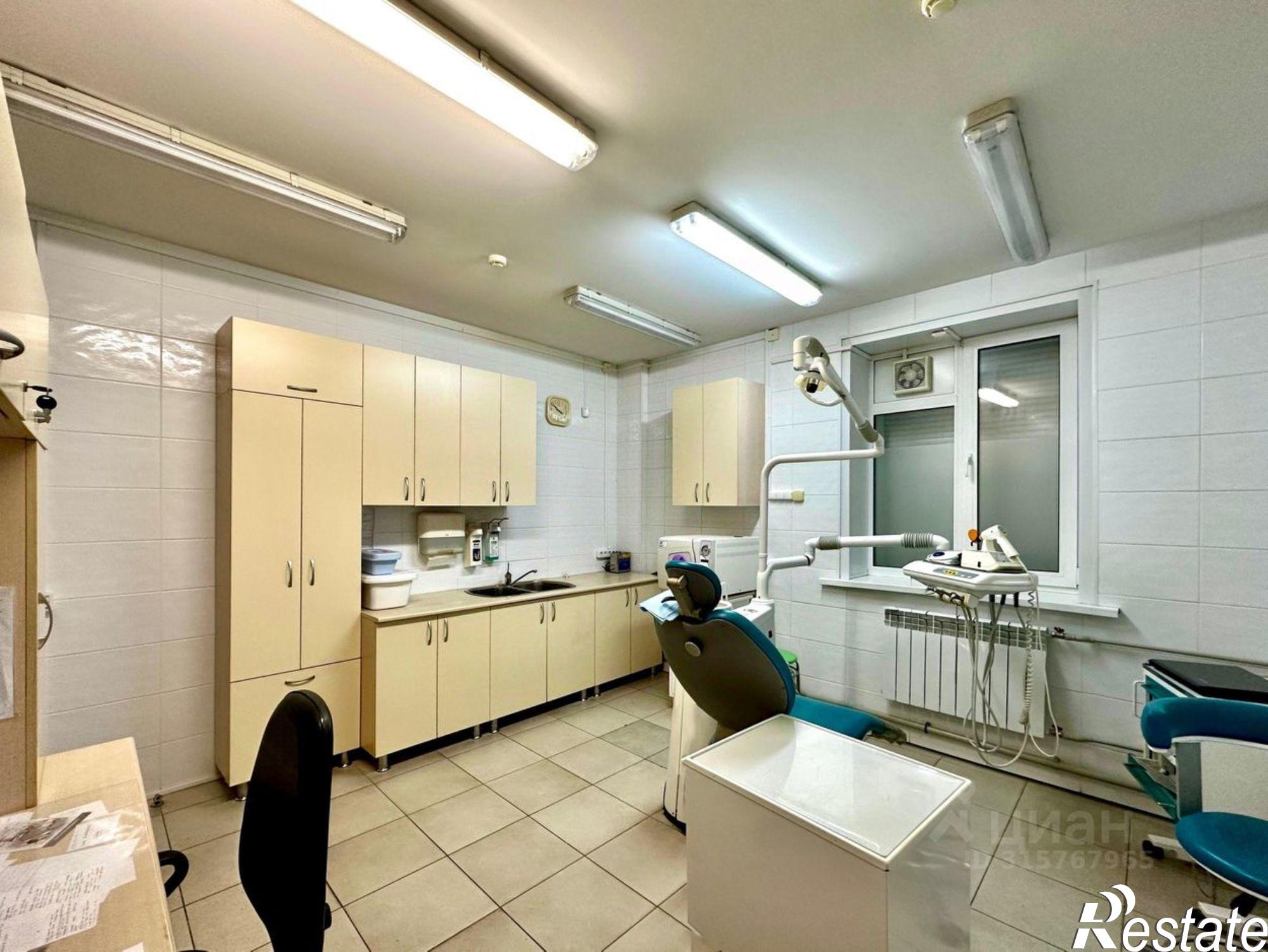 Купить помещение свободного назначения за 5 881 440 рублей на Октябрьский проспект, 19