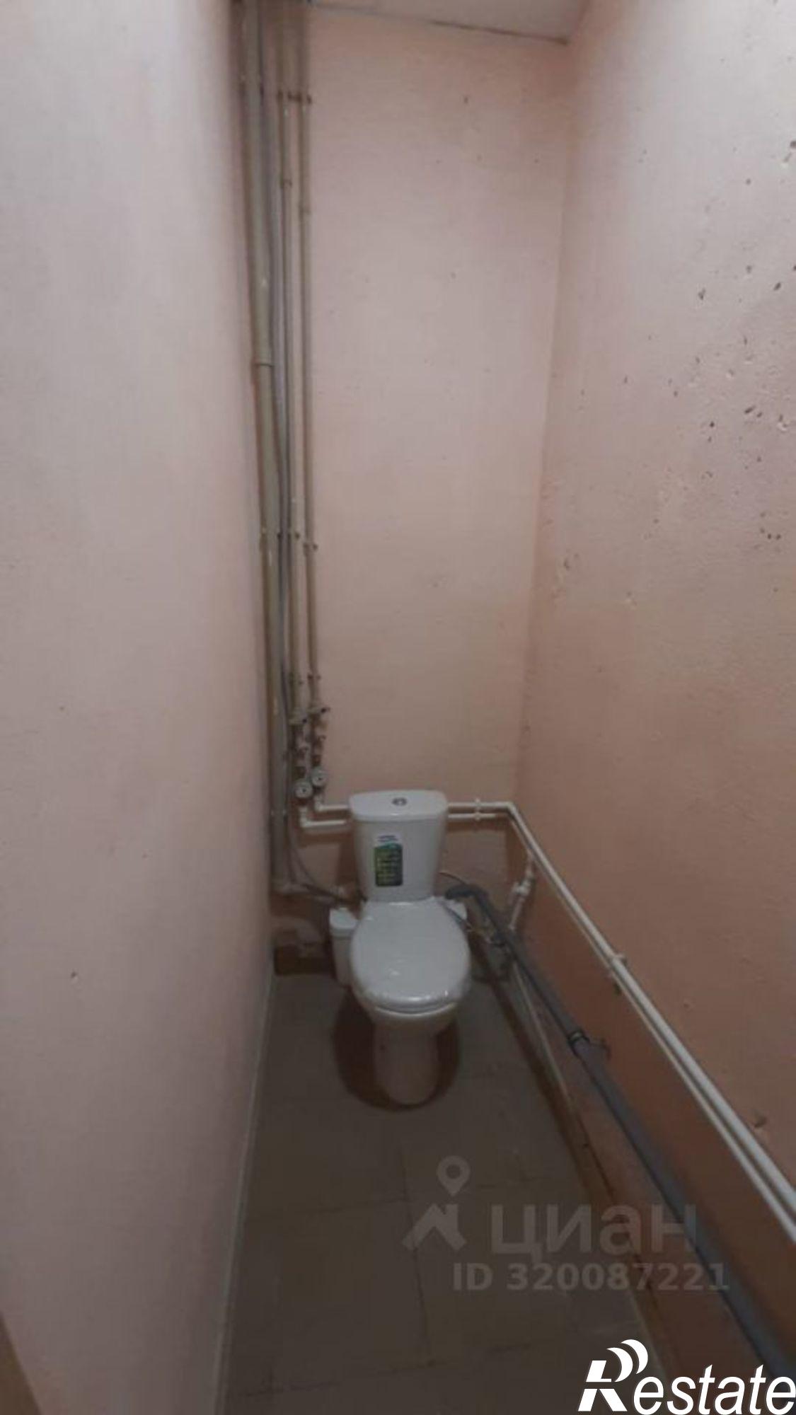 Купить торговое помещение за 6 471 360 рублей на улица Калинина, 40