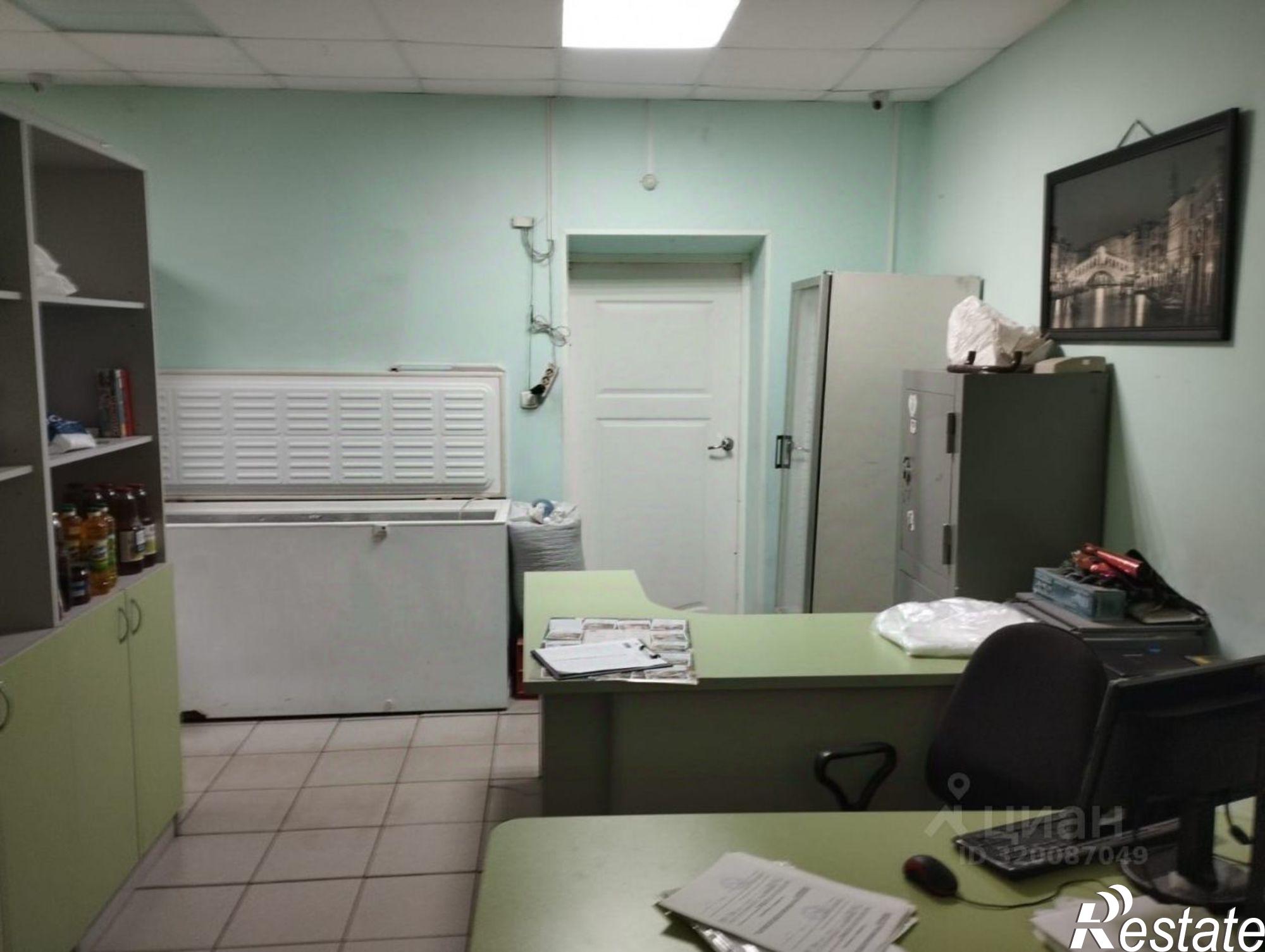 Купить торговое помещение за 9 890 720 рублей на Заречная улица, 8