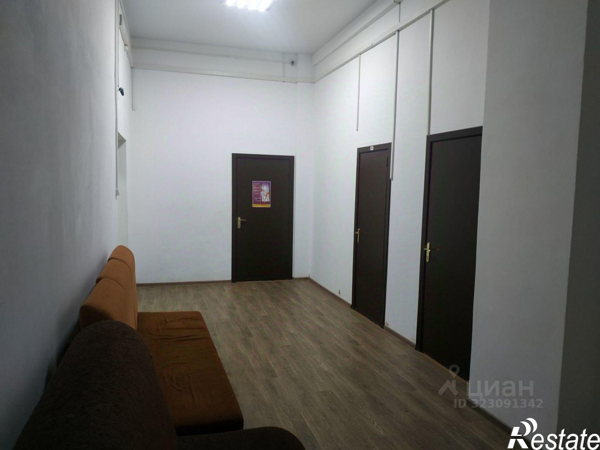 Купить помещение свободного назначения за 70 000 600 рублей на улица Ленина, 76