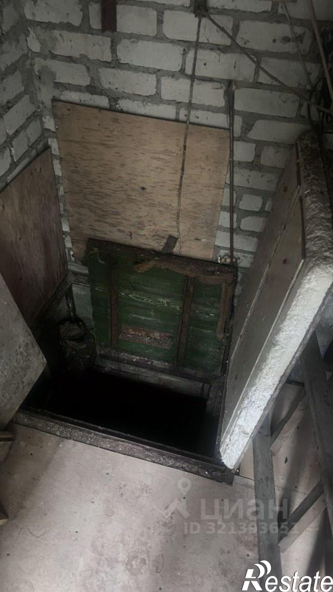 Купить гараж, место в паркинге за 280 000 рублей на ул Ленина, 15