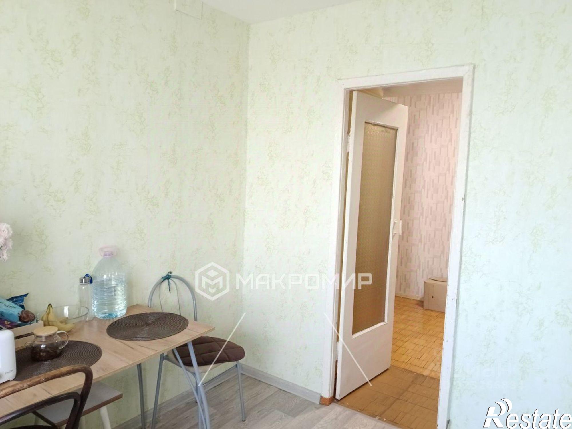 Купить квартиру за 4 440 000 рублей на проспект Строителей, 38