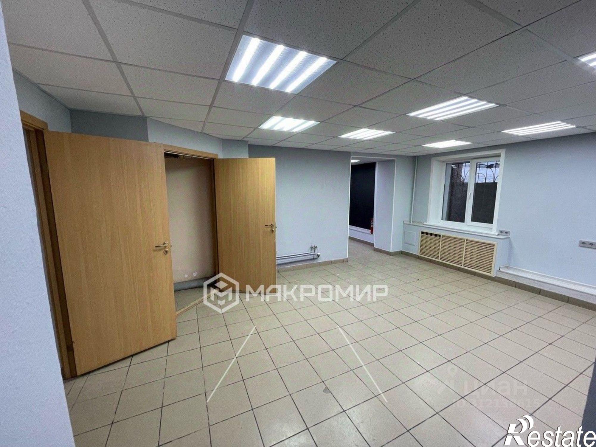 Купить помещение свободного назначения за 9 888 620 рублей на улица Сурикова, 33