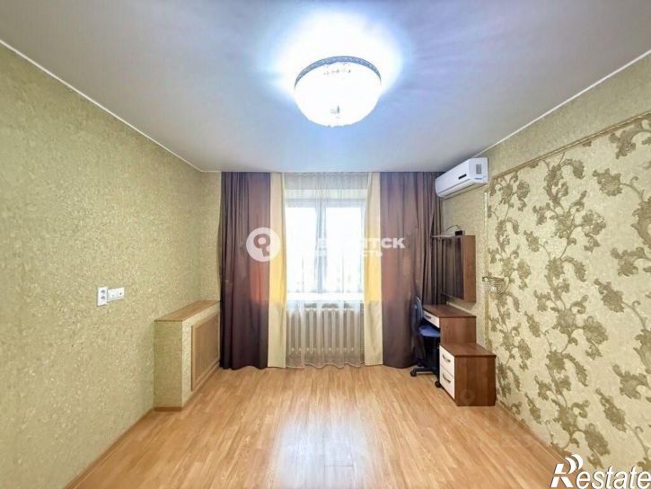 2-комн квартира улица Опарина, 5А,  д. 5А