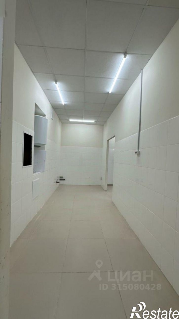 Торговое помещение улица Сутырина, 12,  д. 12