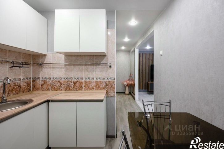 2-комн квартира улица Защитников Отечества, 146,  д. 146