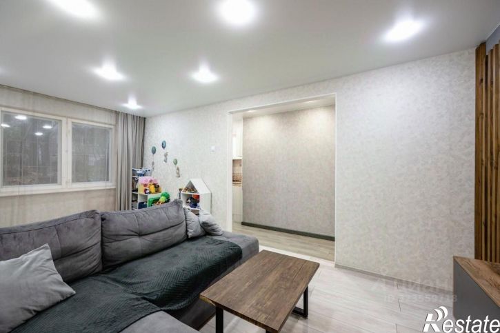 2-комн квартира улица Защитников Отечества, 146,  д. 146