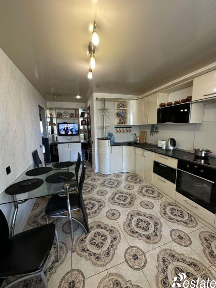 3-комн квартира ул 65-летия Победы, 3,  д. 3