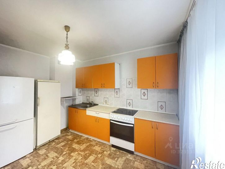 3-комн квартира улица Мопра, 1А,  д. 1А