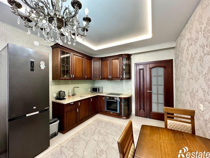 4-комн квартира ул Ивана Попова, 97,  д. 97