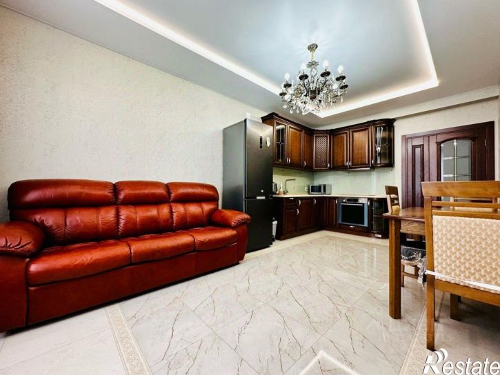 4-комн квартира ул Ивана Попова, 97,  д. 97