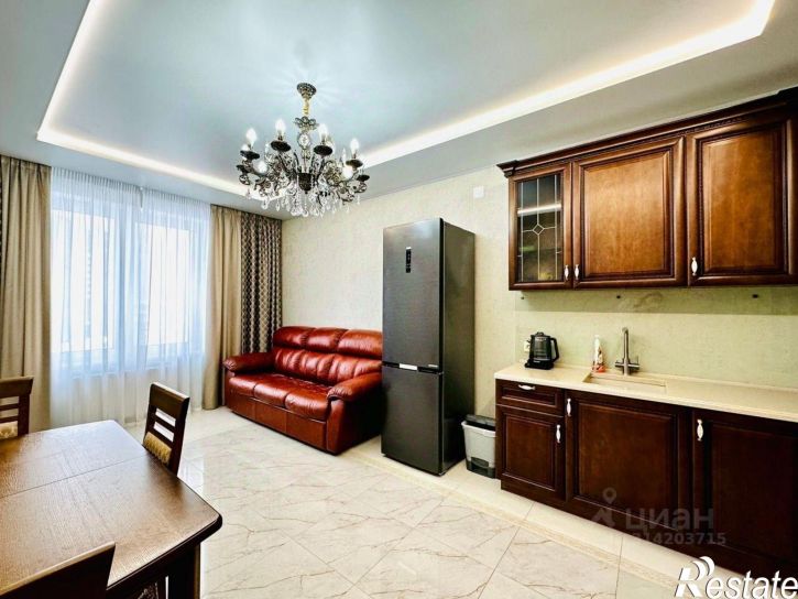 4-комн квартира ул Ивана Попова, 97,  д. 97