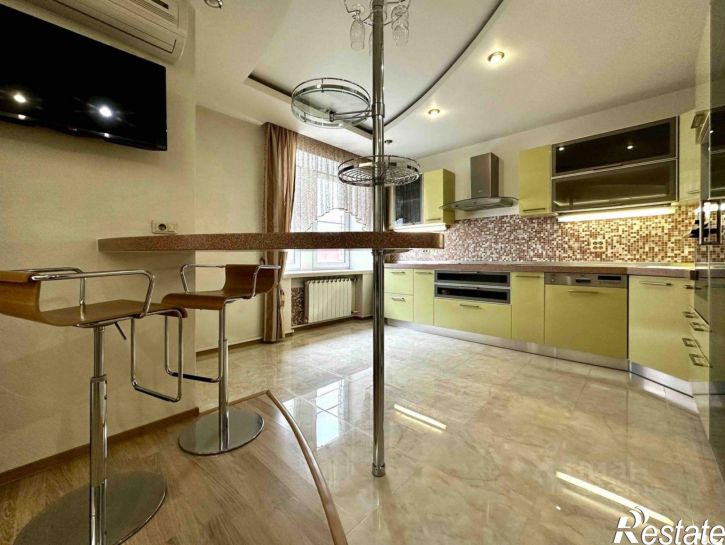 5-комн квартира ул Орловская, 52,  д. 52