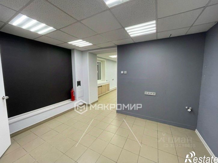 Помещение свободного назначения улица Сурикова, 33,  д. 33