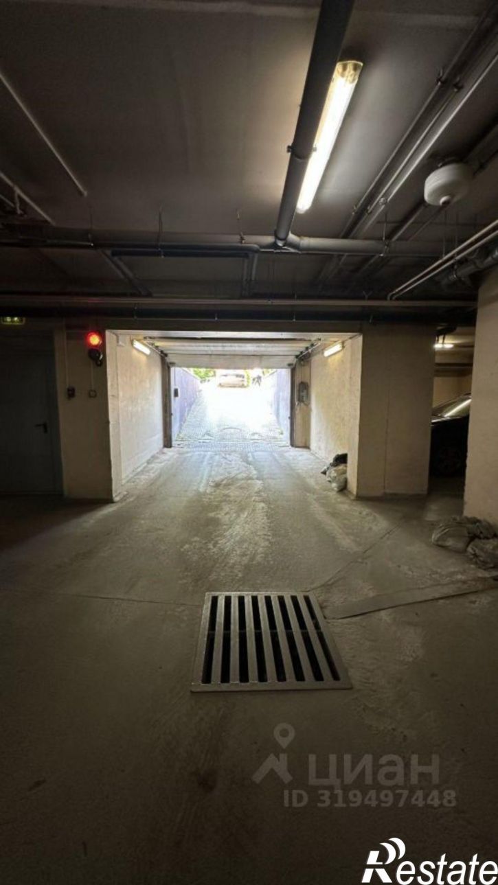 Гараж/парковка Успенская улица, 24,  д. 24