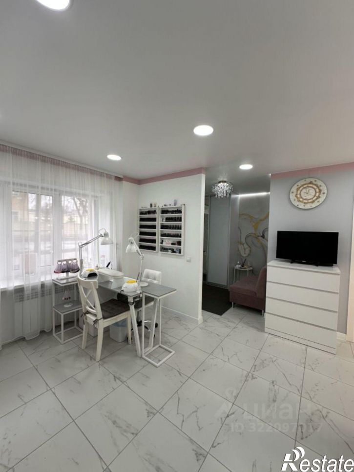 Помещение свободного назначения улица Труда, 74,  д. 74