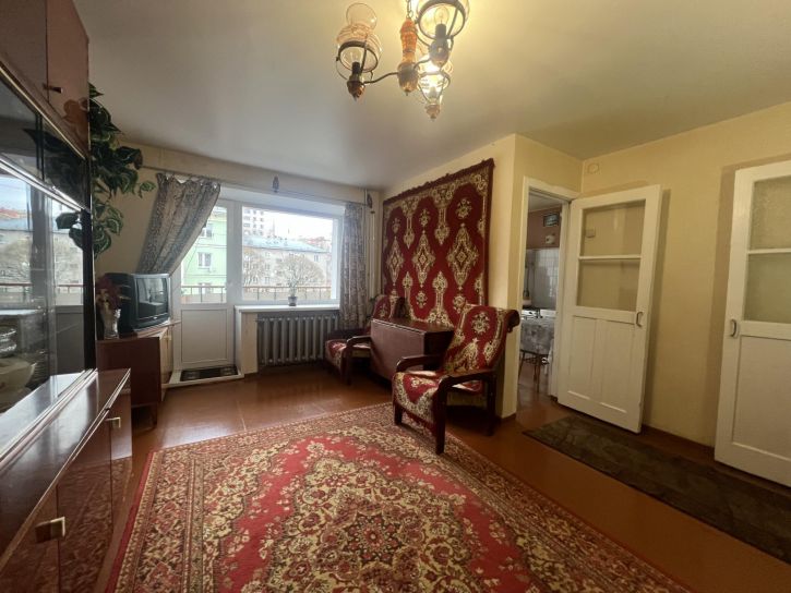 2-комн квартира Сурикова ул., 8