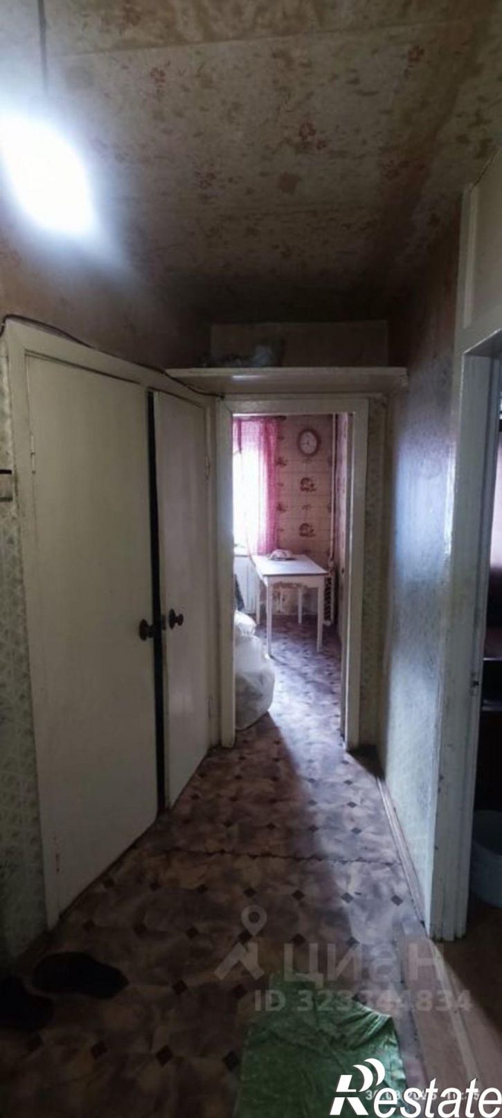 3-комн квартира улица Короленко, 15,  д. 15