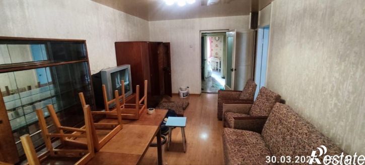 3-комн квартира улица Короленко, 15,  д. 15