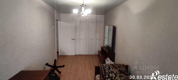 3-комн квартира улица Короленко, 15,  д. 15