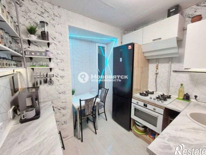 3-комн квартира ул Опарина, 11,  д. 11