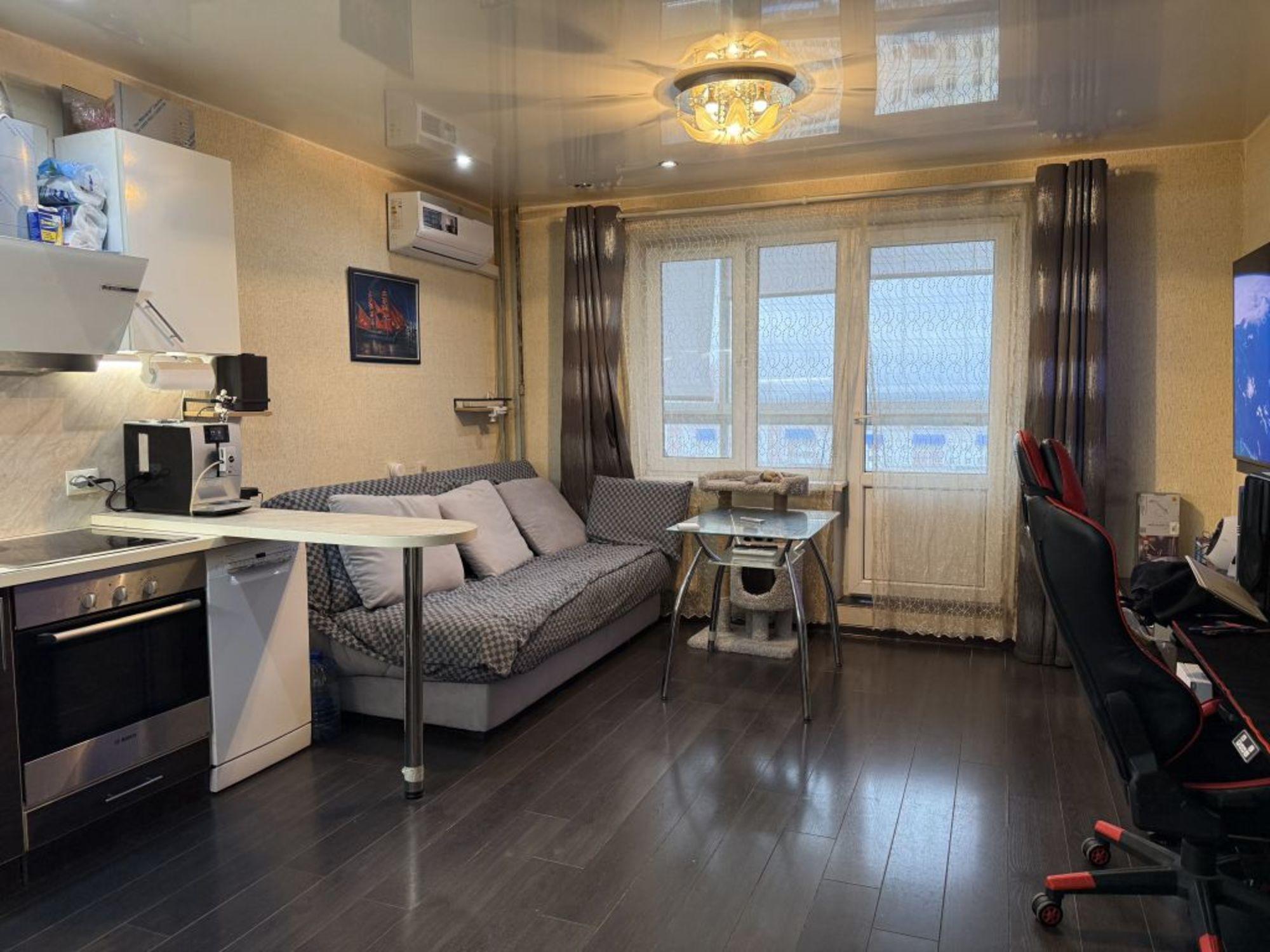 Купить студию за 3 700 000 рублей на Мостовицкая ул, 3