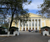 2-комн, 60кв м, этаж 2/5 ул Защитников Отечества, 67