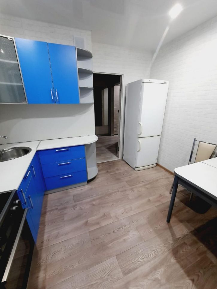 2-комн квартира Ленина ул., 188к4