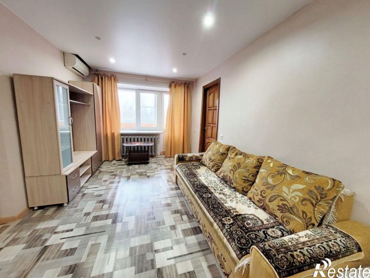 2-комн квартира улица Тренера Пушкарева, 4,  д. 4