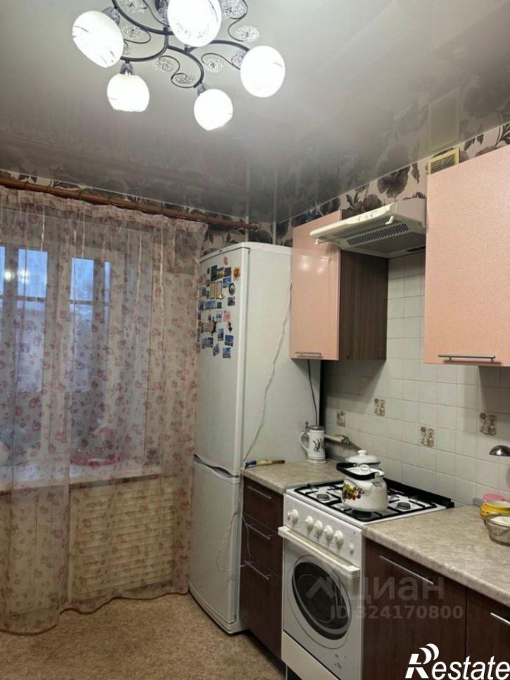 2-комн квартира ул Сутырина, 1,  д. 1