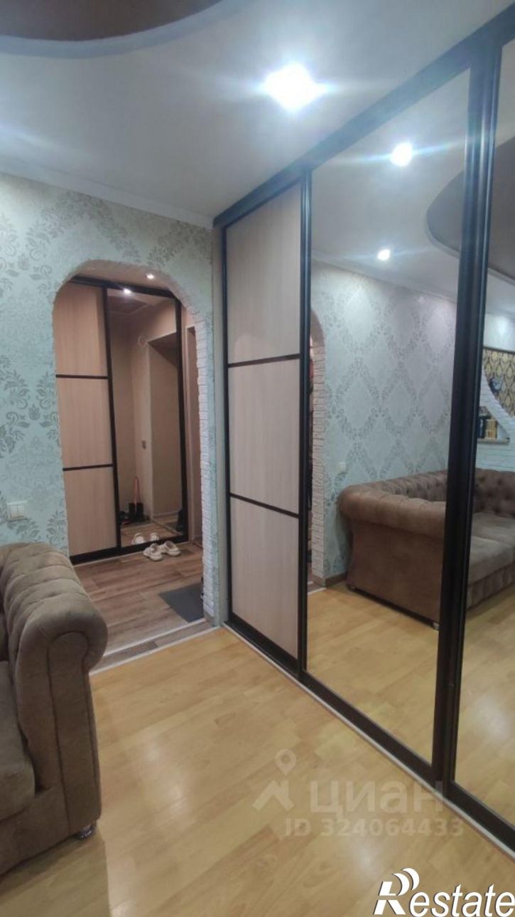 1-комн квартира ул Защитников Отечества, 151,  д. 151