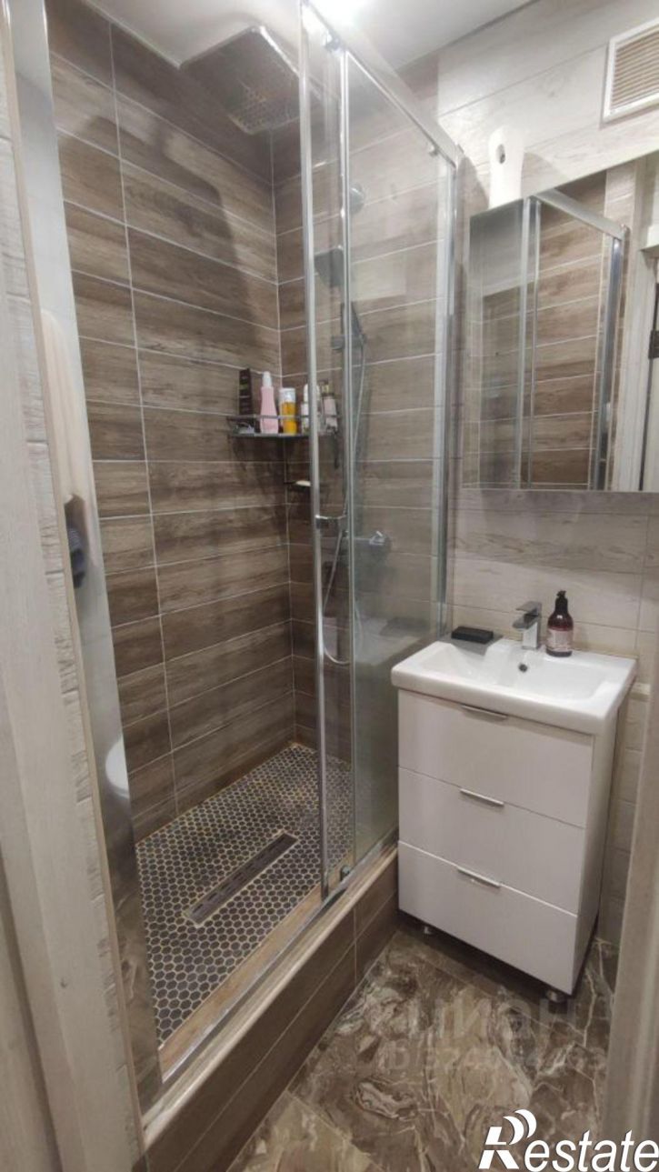 1-комн квартира ул Защитников Отечества, 151,  д. 151