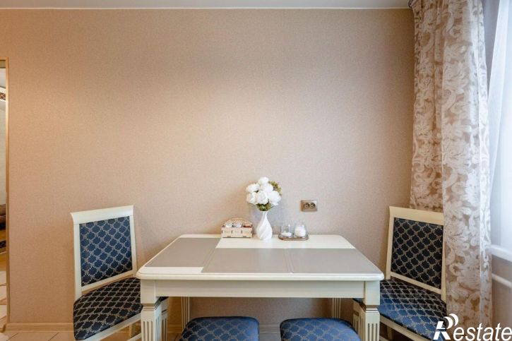 3-комн квартира улица Маршала И.С.Конева, 7 к1,  д. 7 к1