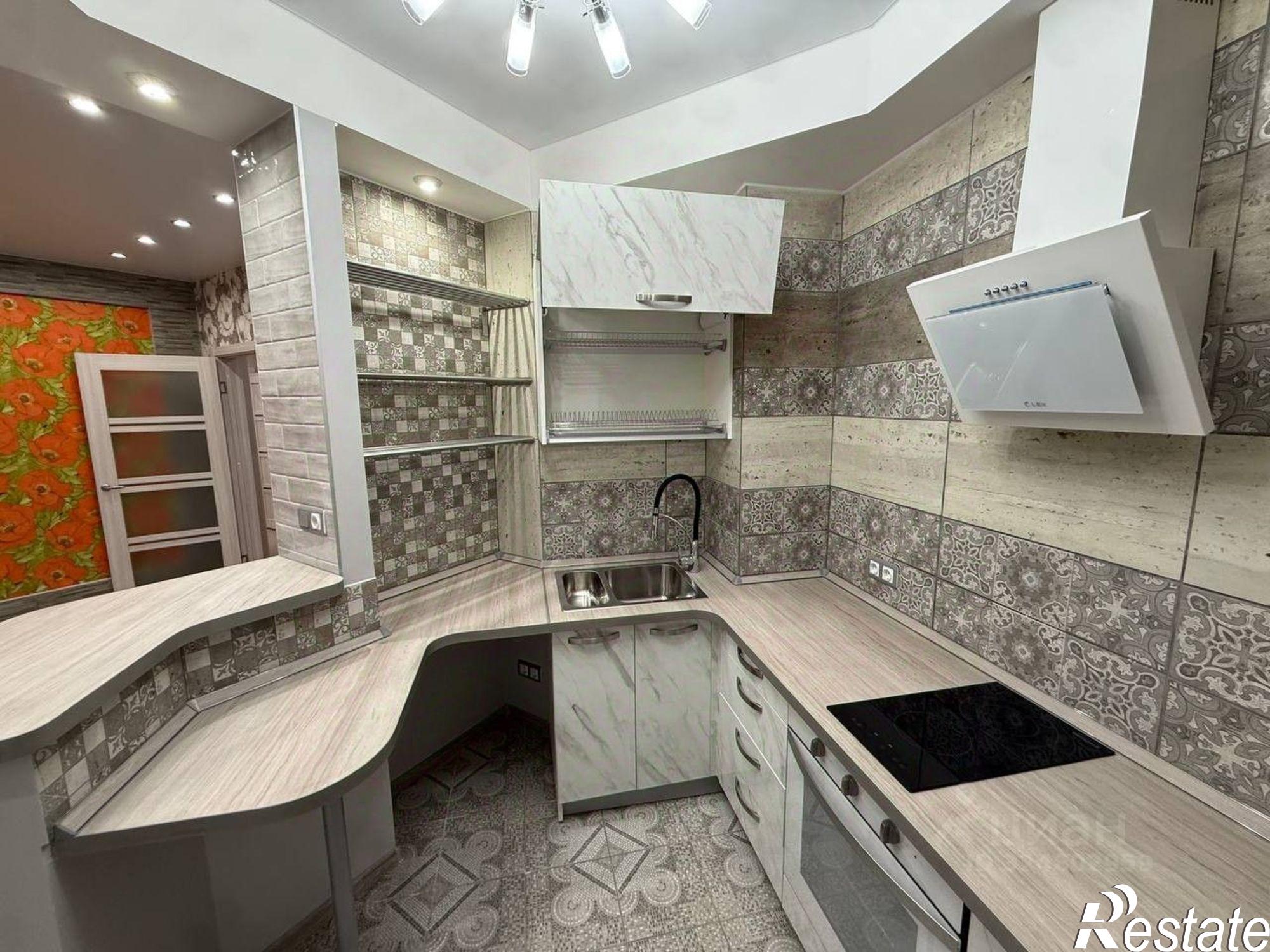 Купить квартиру за 10 400 000 рублей на улица Героя Рожнева, 4