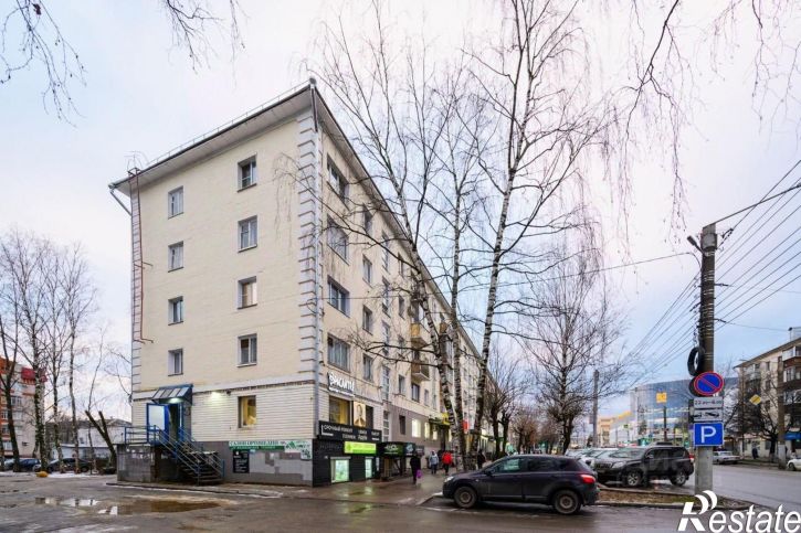 2-комн квартира Октябрьский пр-кт, 90,  д. 90