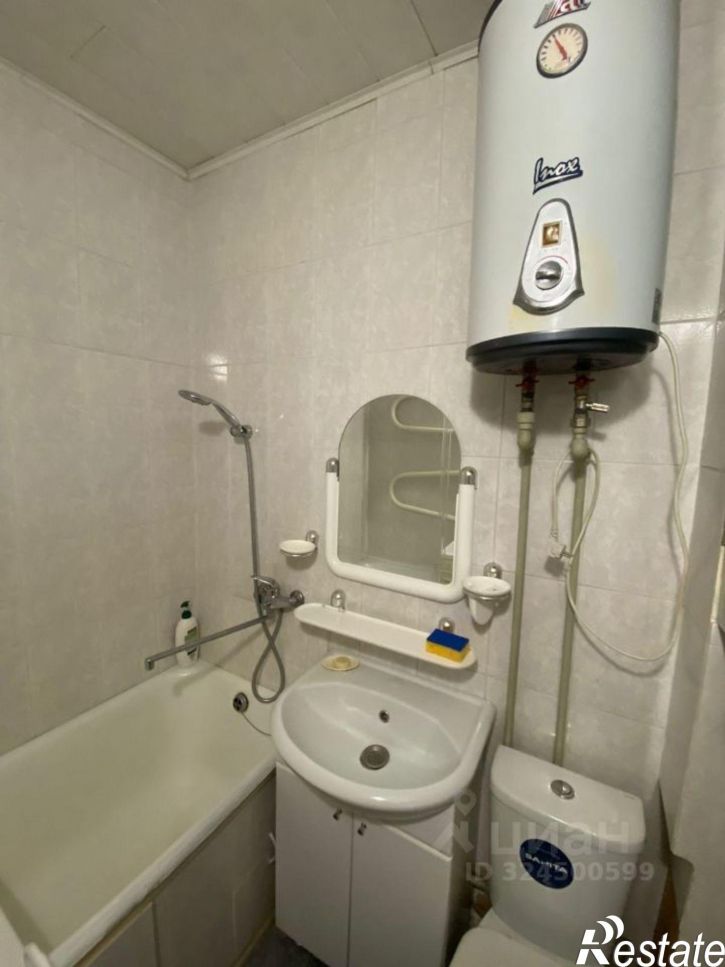 2-комн квартира Киров, улица Защитников Отечества, 34