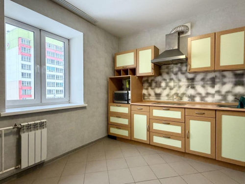 Продажа 2-комн квартиры Павла Корчагина ул, 240к2