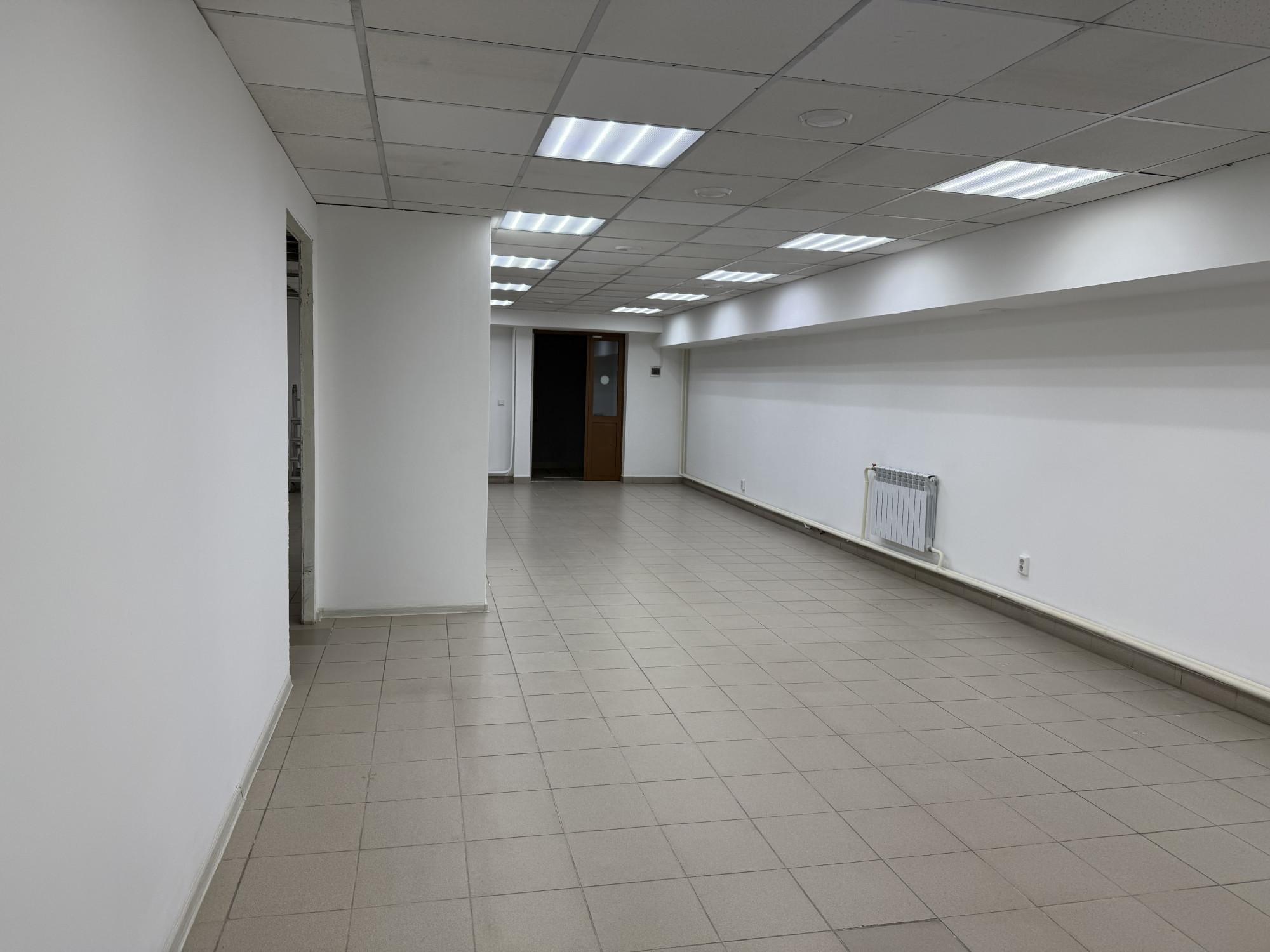 Купить офис, помещение под офис за 24 400 000 рублей на Ленина ул., 137