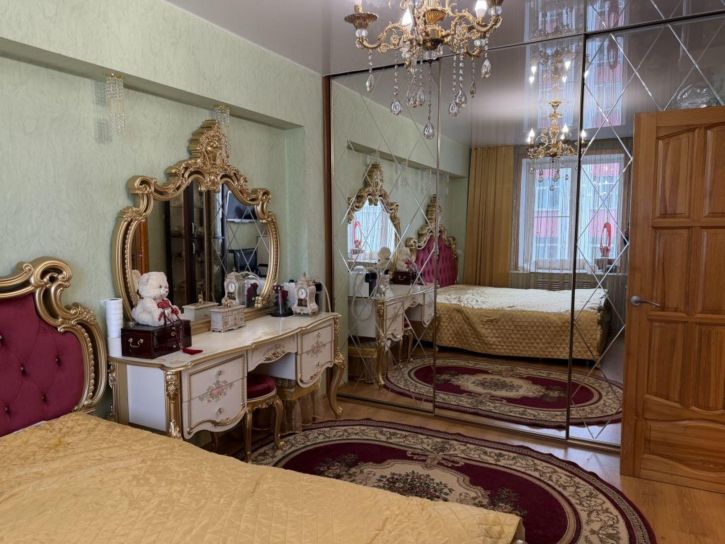 3-комн квартира Карла Либкнехта ул, 71