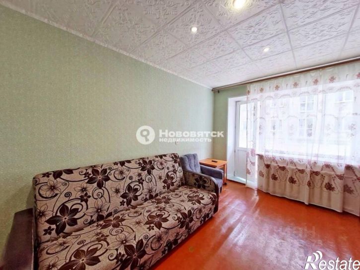 2-комн квартира улица Тренера Пушкарева, 12,  д. 12