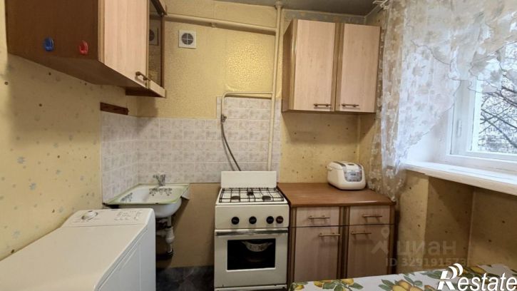 1-комн квартира ул Защитников Отечества, 151,  д. 151