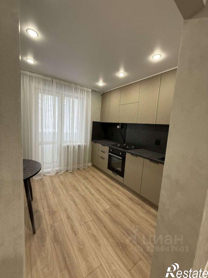 2-комн квартира ул Екатерины Кочкиной, 8 3,  д. 8 3,  к. 3